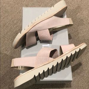 COPY - Elastic & leather sandals on flexible rubberbottom